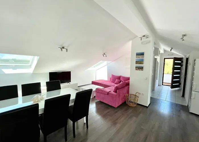 Monika 1&4 Apartment Punat