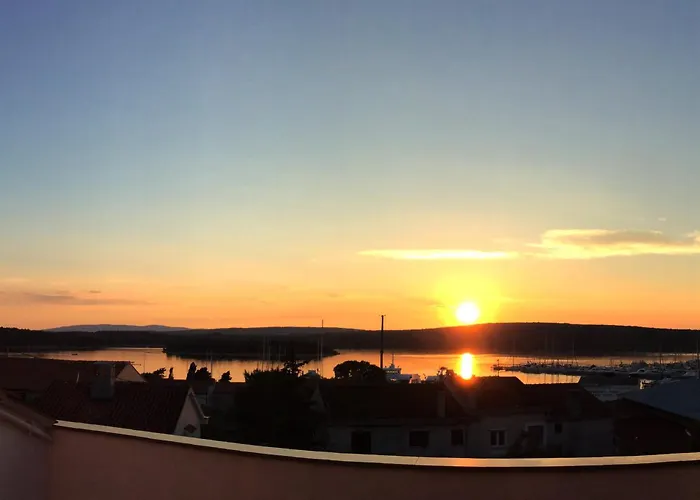 Apartment Monika 1&4 *