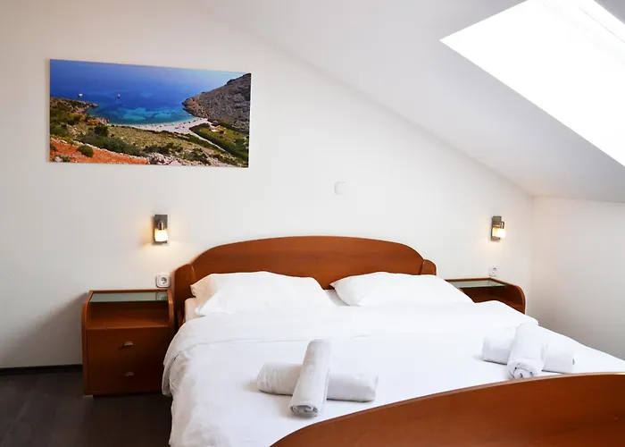 Apartament Monika 1&4 *